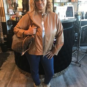 Meet your Posher, Pat